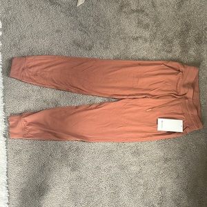 Ready to Rulu Jogger lululemon joggers Size 6 with tags